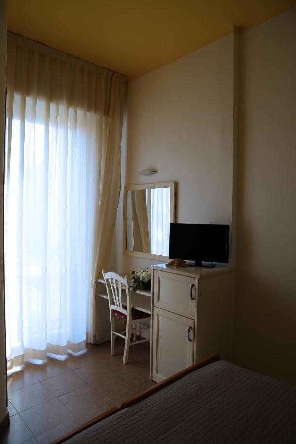 Hotel Philadelphia Cattolica Exterior photo