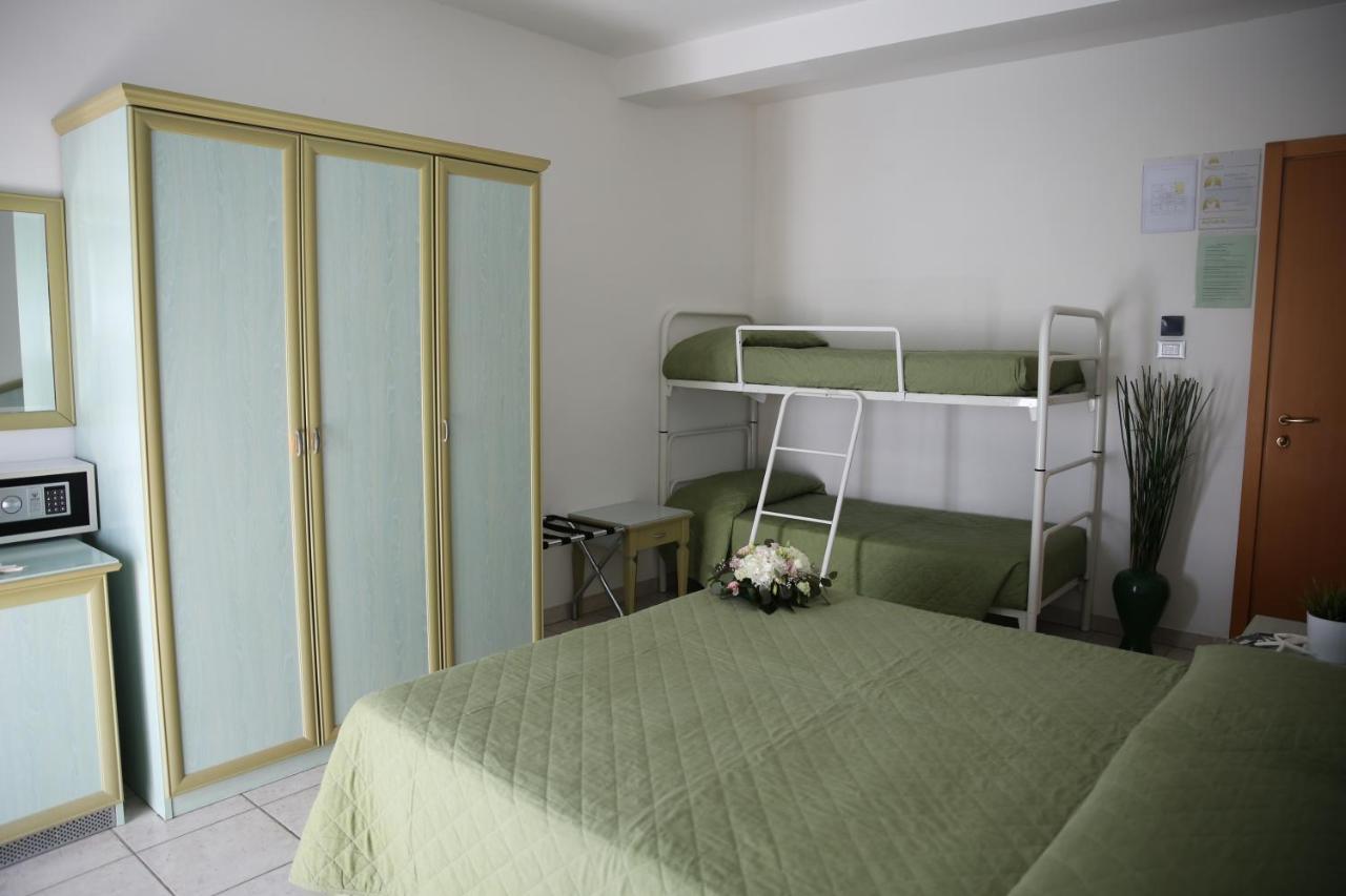 Hotel Philadelphia Cattolica Exterior photo
