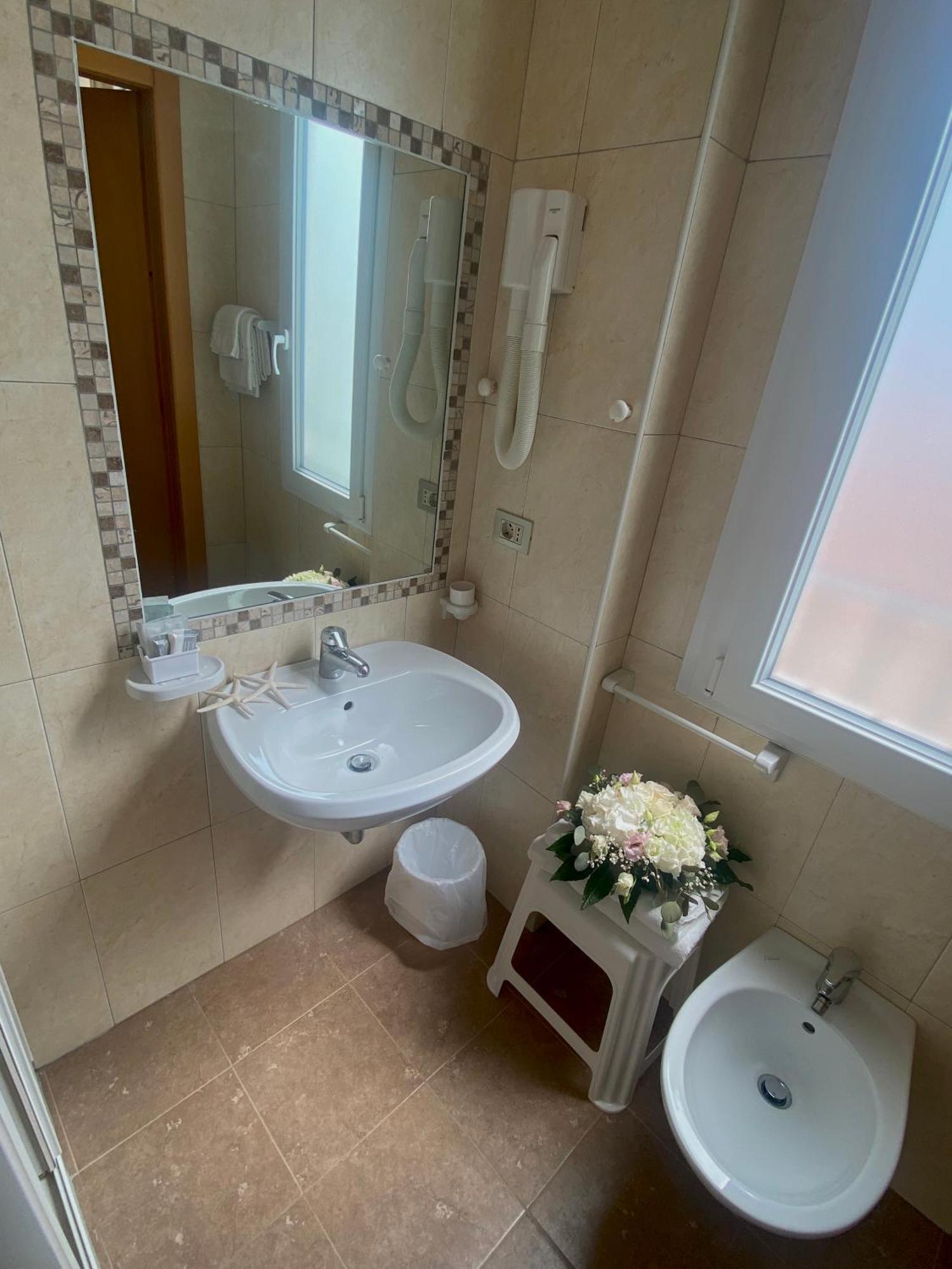 Hotel Philadelphia Cattolica Room photo