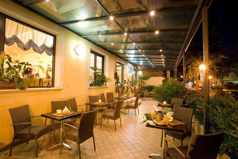 Hotel Philadelphia Cattolica Exterior photo